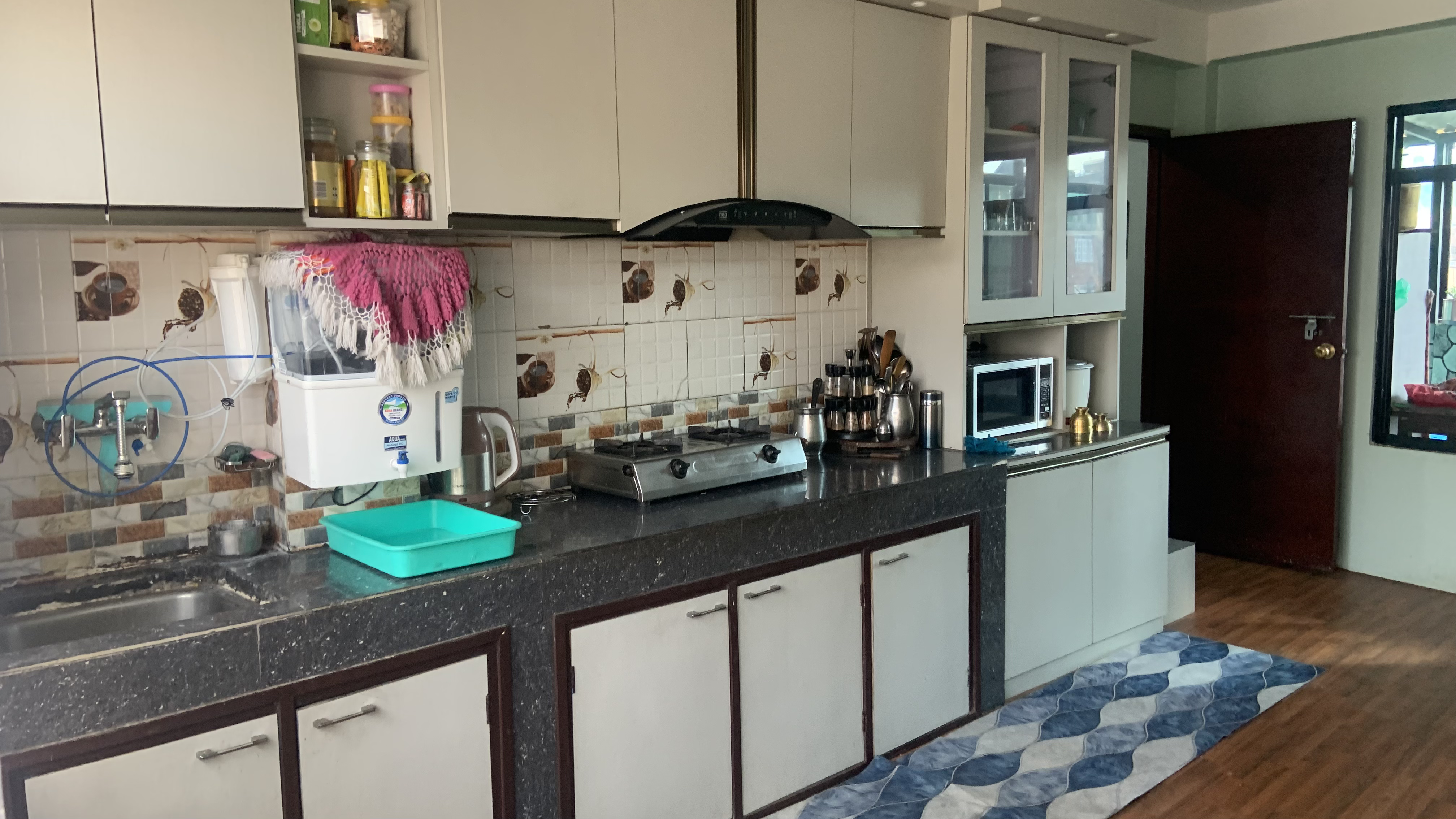 Yana Kitchen food